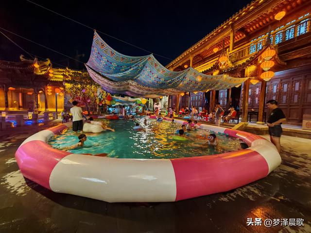 湖北云梦：万盏华灯映水街 祥云湾畔夜未央