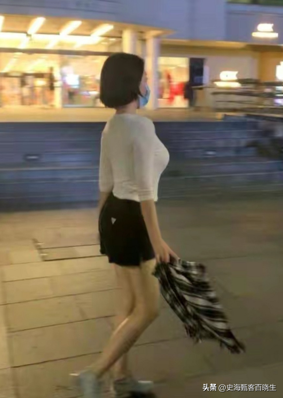 她一生 “风流成性、老少通吃”，撩汉无数，现如今56岁依旧单身
