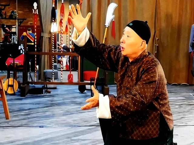 泪目了，郭德纲的一句话，将陈佩斯人生如戏的境遇体现得淋漓尽致