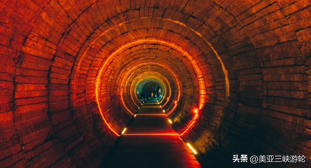 书香与江水的邂逅：全国书博会落幕，三峡游轮悠然之旅正当时