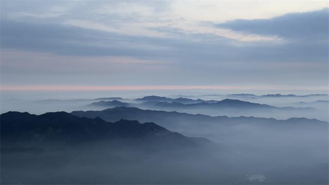 霞光破云海！“七夕赴泰山，撞见人间仙境”