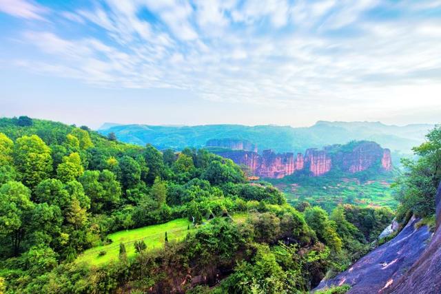 广东乐昌的金鸡岭