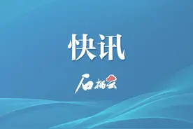 受大风暴雪天气影响 新疆铁路部分旅客列车将停运图片