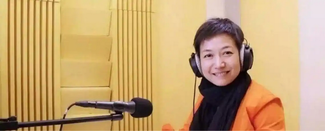 不要再为贺红梅感到惋惜了，55岁升任高官的她，早已走上另一路