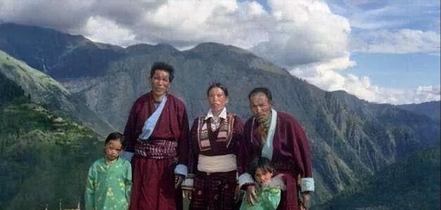 这个一妻多夫制的民族，晚上怎么过？女人直言：没有幸福可言