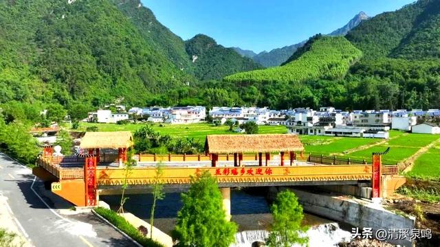 在必背镇的烟火与诗意里，遇见振兴新章——瑶乡秋行记
