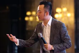 当代韦小宝俞凌雄，被骗进传销反成骨干，靠着一张嘴骗到百亿帝国图片