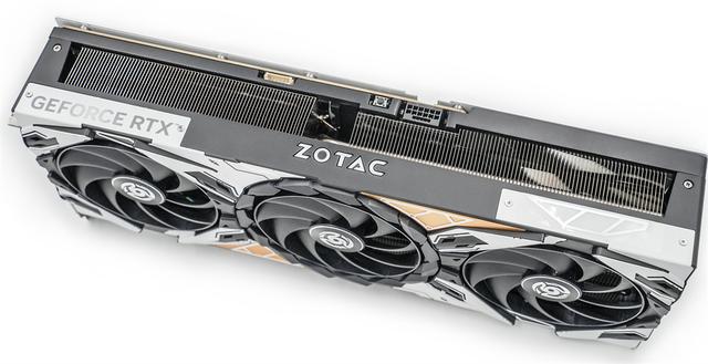自带屏幕的主机—联力207D+9950X3D+ROG B850-F+索泰5070Ti装机