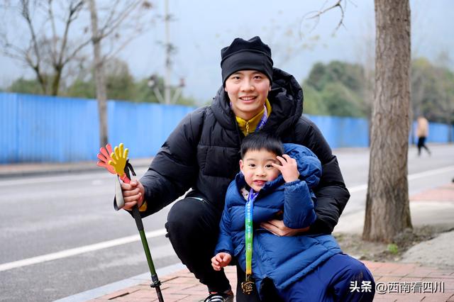 天全人的新年仪式:不抢头香,去登大岗山！1314米处遇见更好的自己