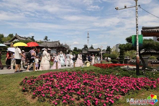暑气渐消 延吉中国朝鲜族民俗园旅拍热度不减