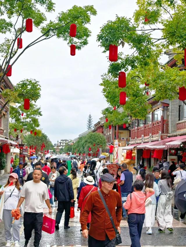 渔火映千年，国潮燃官渡！昆明首届渔灯会启幕，8天解锁双节狂欢