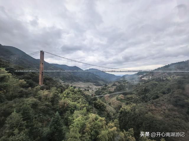 2025年秋老姐俩江西行，去篁岭看晒秋