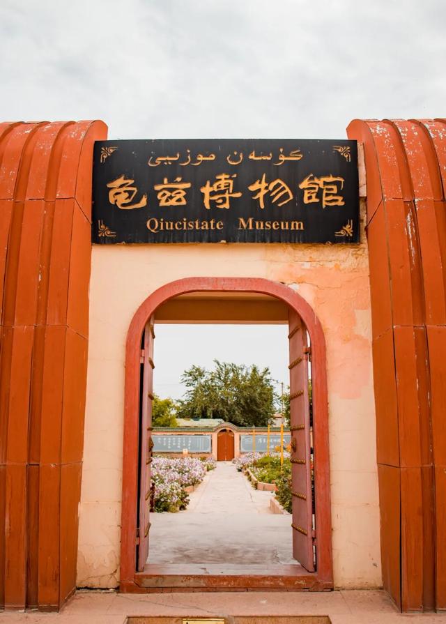 南疆这2条自驾路线，秋色纯度、异域风情碾压北疆，10月出发！