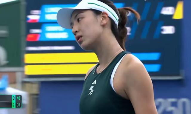 深夜1-6吞油条惨败，她输了：中国莎娃0-2、与决赛失之交臂，失落