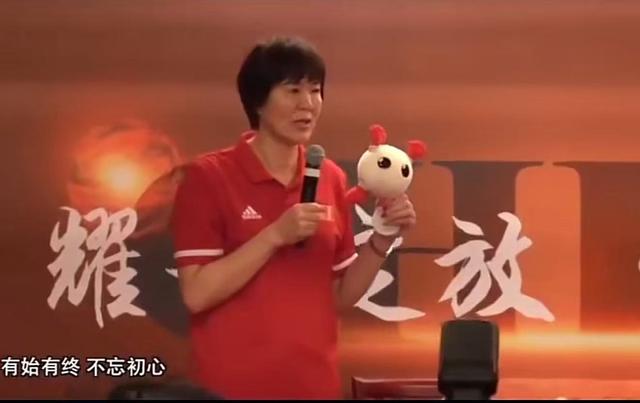 “远走”意大利10个月，官媒揭开朱婷真实处境，郎平说的一点没错