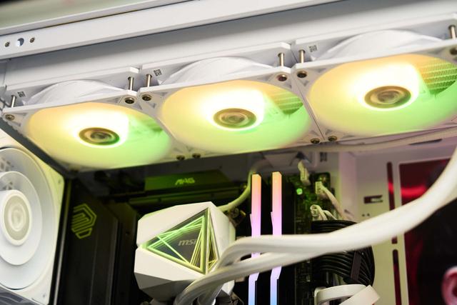 升级压纹线，整体更安静，微星 MAG A850GLS PCIE5 开箱