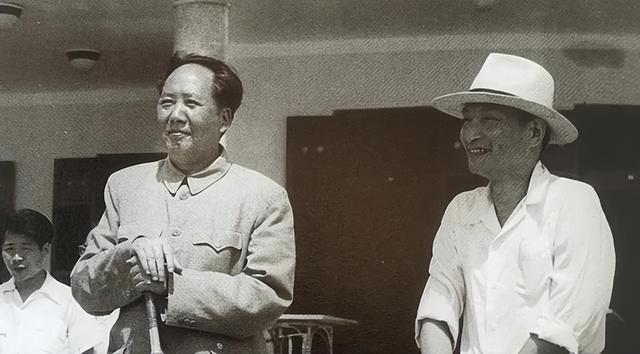 毛主席为何一生不进故宫	，终生再未回延安？周总理的谈话道出实情