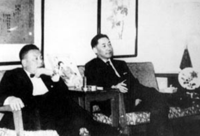 1993年石维坚建议蒋纬国回大陆看看，对方坦言道：回去就回不来了