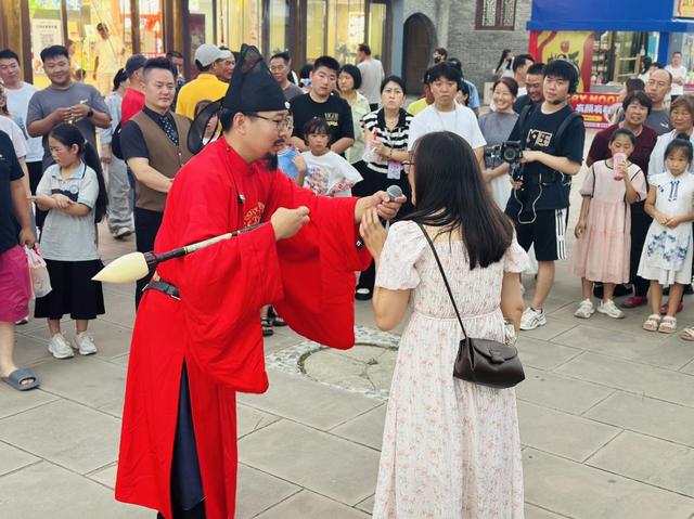 乡宁全民K歌村晚夜游经济点燃暑期文旅新引擎