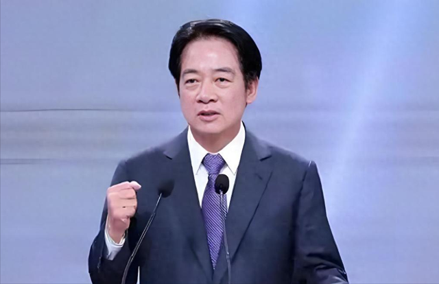 特朗普有大麻烦了！日本发警告，台高层喊话大陆：我们真不想动手