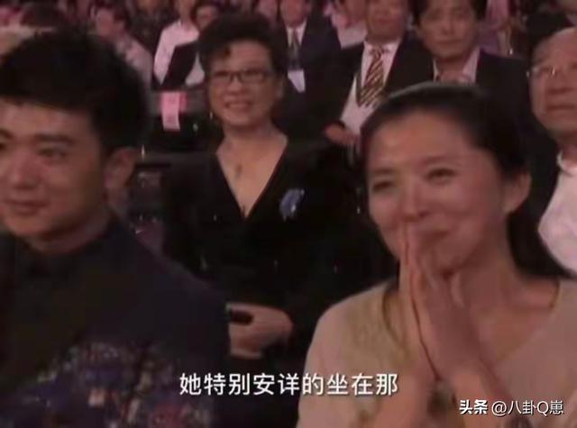 《生万物》庆功宴，江湖地位 人情世故、在杨幂身上体现得淋漓尽致