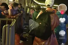 大批游客滞留宝泉旅游区的原因及应对措施图片