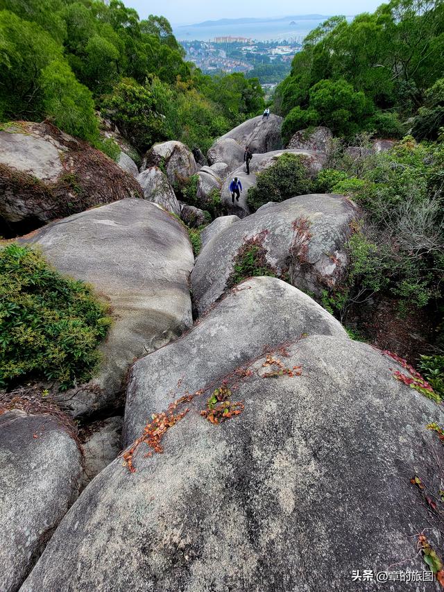 厦门东坪山脉十二谷吟