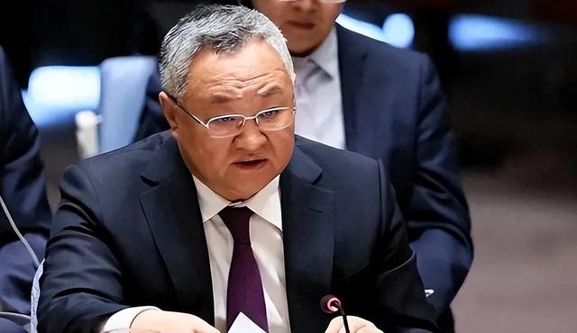 日本大闹联合国，想废掉中国出兵权！特朗普一招，把高市逼上绝路