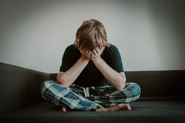 早起就是“救命”！长期早睡早起的人，身体会发生3种喜人变化
