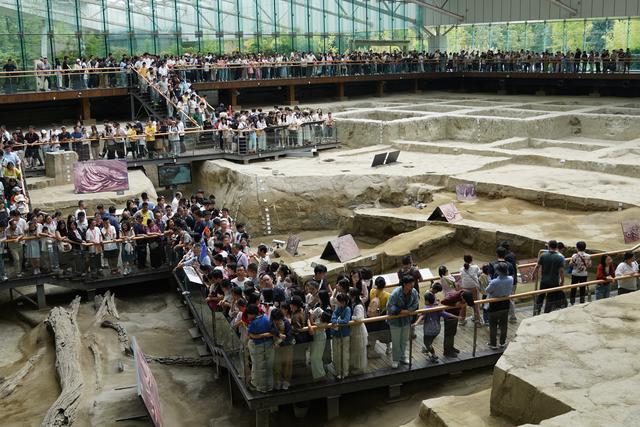 国庆约12余万观众走进金沙，“感知青韵・金沙之约”限定体验获好评