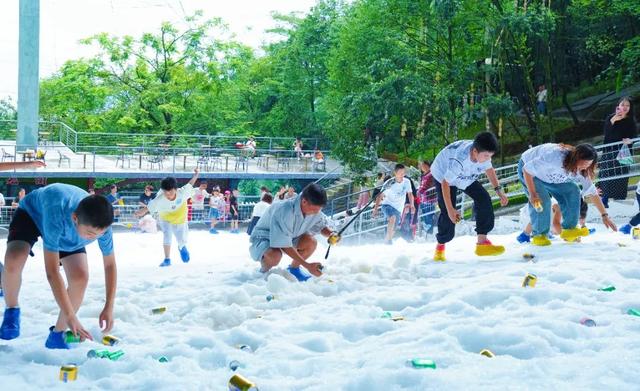 免票！成都吃饭2H直达21℃云端秘境，避暑耍真雪！观山水云海风光，赏神秘民俗风情！