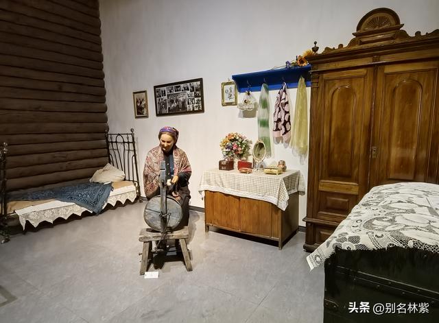 参观额尔古纳博物馆，了解蒙兀室韦和俄罗斯族历史，回青旅吃焖面