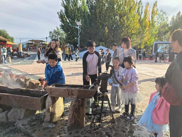 这里不卖风景卖“乡愁”：柳树川村的老物件解锁文旅“流量密码”