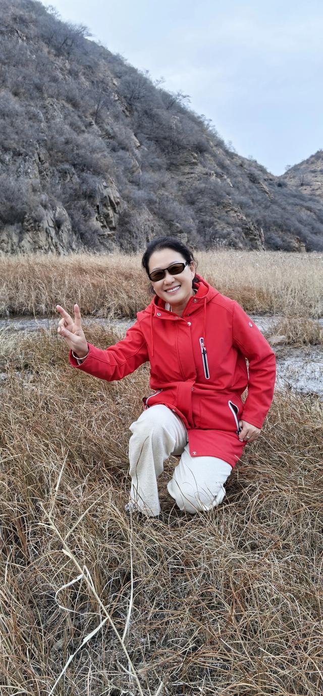 宣化瓦窑头水库芦苇成片，水天一色值得观看