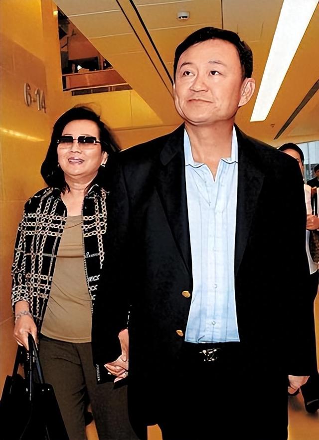 离婚不离家！看到如今佩通坦的窘境，才知他信家族最大的底气是她