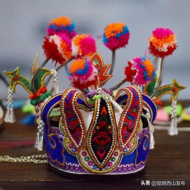 在昆明这个“非遗乐园”，我亲手捏出瓦猫、染出蓝花布，把老手艺玩成了新乐趣！