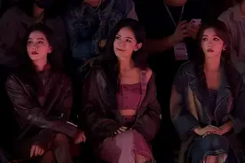 刘诗诗谢娜蔡文静同框看秀 闪光灯下美貌全程在线图片