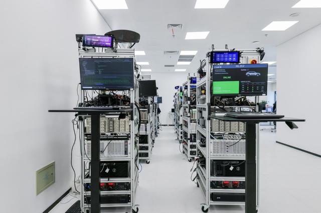 保时捷携两款标志性911登陆第八届进博会