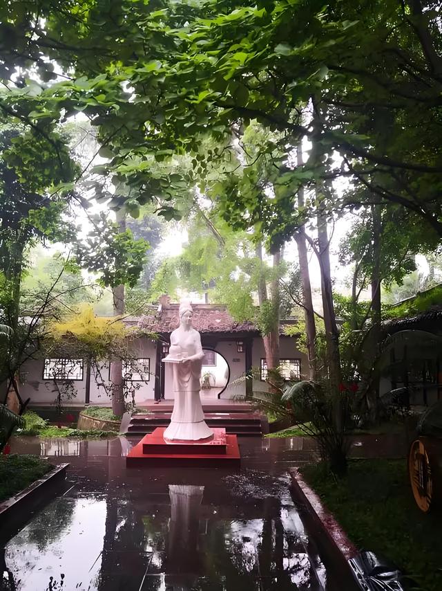 陆游的心路:从沈园到罨画池再到文君井