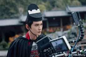 《爱情睡醒了》《独孤天下》男演员徐正溪突然官宣退圈：告别演员岗位，谢谢长久支持，给你们添麻烦了图片