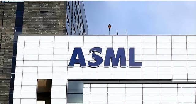 ASML急了！我国光刻机突传三大捷报，芯片价格即将暴跌？