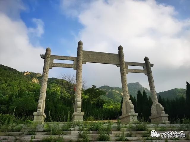 出发，去往串联诸城凤凰山、七泉山、石人山、马耳山的这条天路！