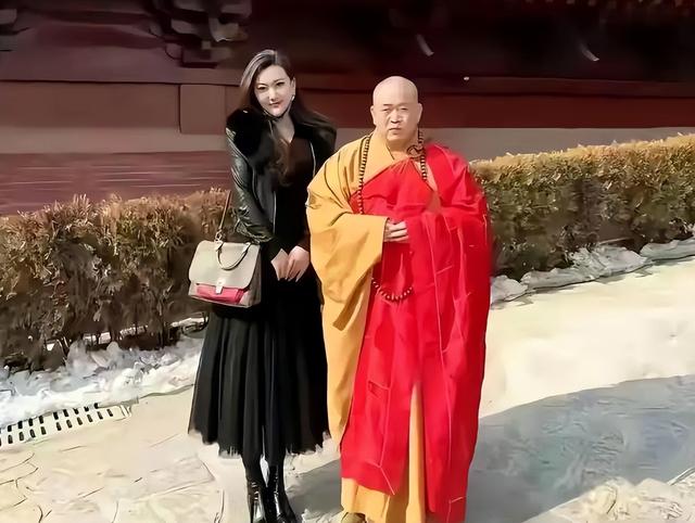 紧急发声！又一央视名嘴受牵连，与释永信合照流出，恶心一幕出现