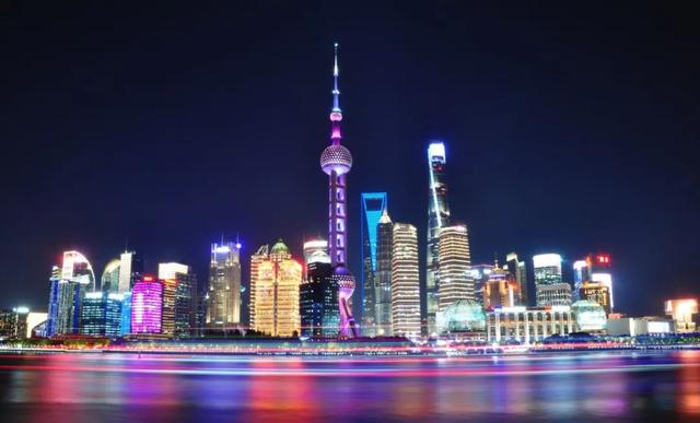 为了这些超绝的Citywalk机位，总要逛一趟上海吧~