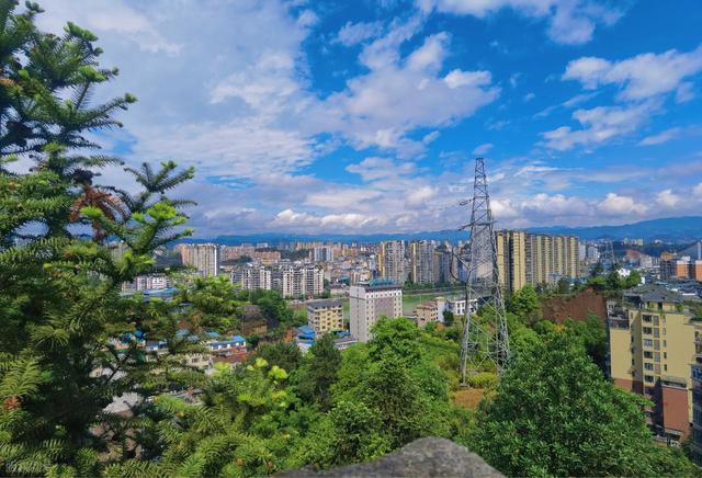 刚从湖北恩施回来，一共去了8个景点，说一些自己的真实感受！