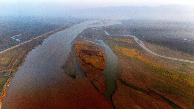 观黄河日出 感受山河壮阔