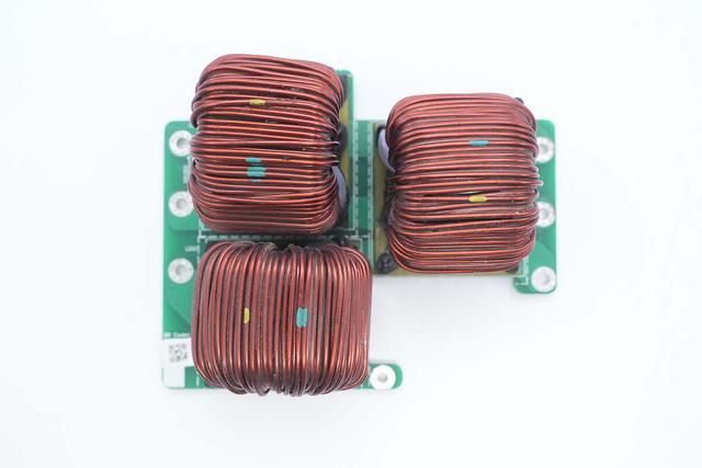 重达18斤的大块头，内部全是灰，麦格米特15kW充电模块拆解