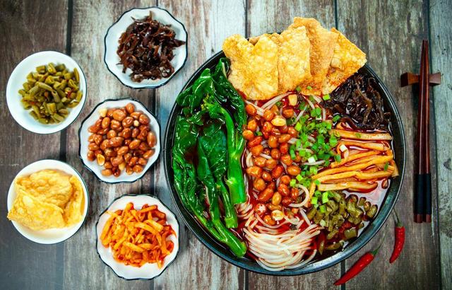 广西不按套路来！沿海省靠螺蛳粉出圈，南普魔性洗脑？