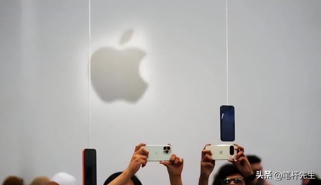 苹果4万亿帝国换帅！造iPhone的特努斯将接库克班？