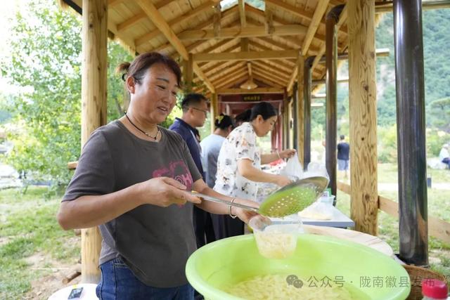 徽县虞关乡燧云关星海仙踪露营基地开业